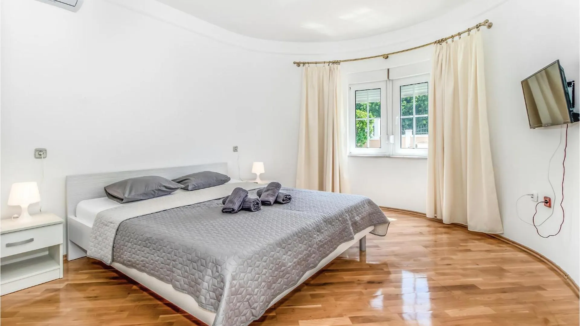Cozy Home In Dramalj With Wifi Holiday home