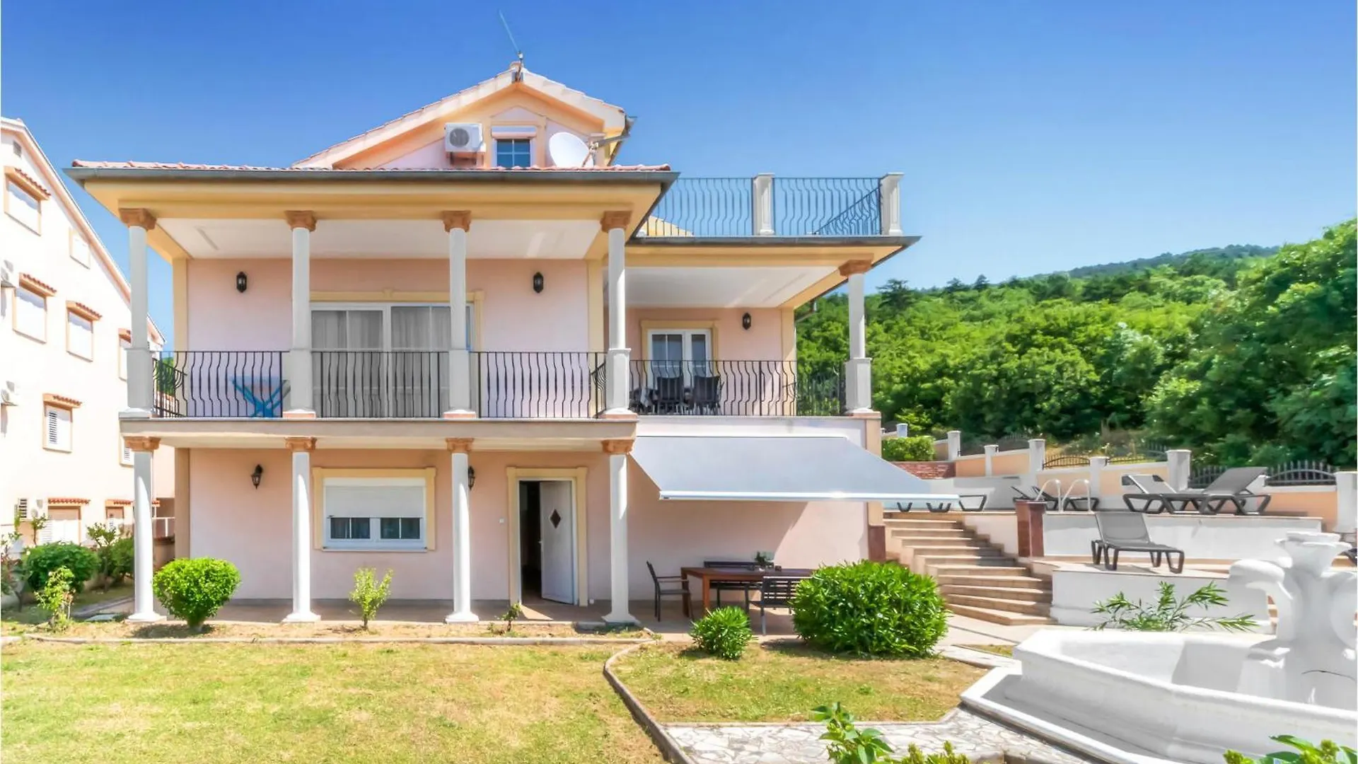 Cozy Home In Dramalj With Wifi